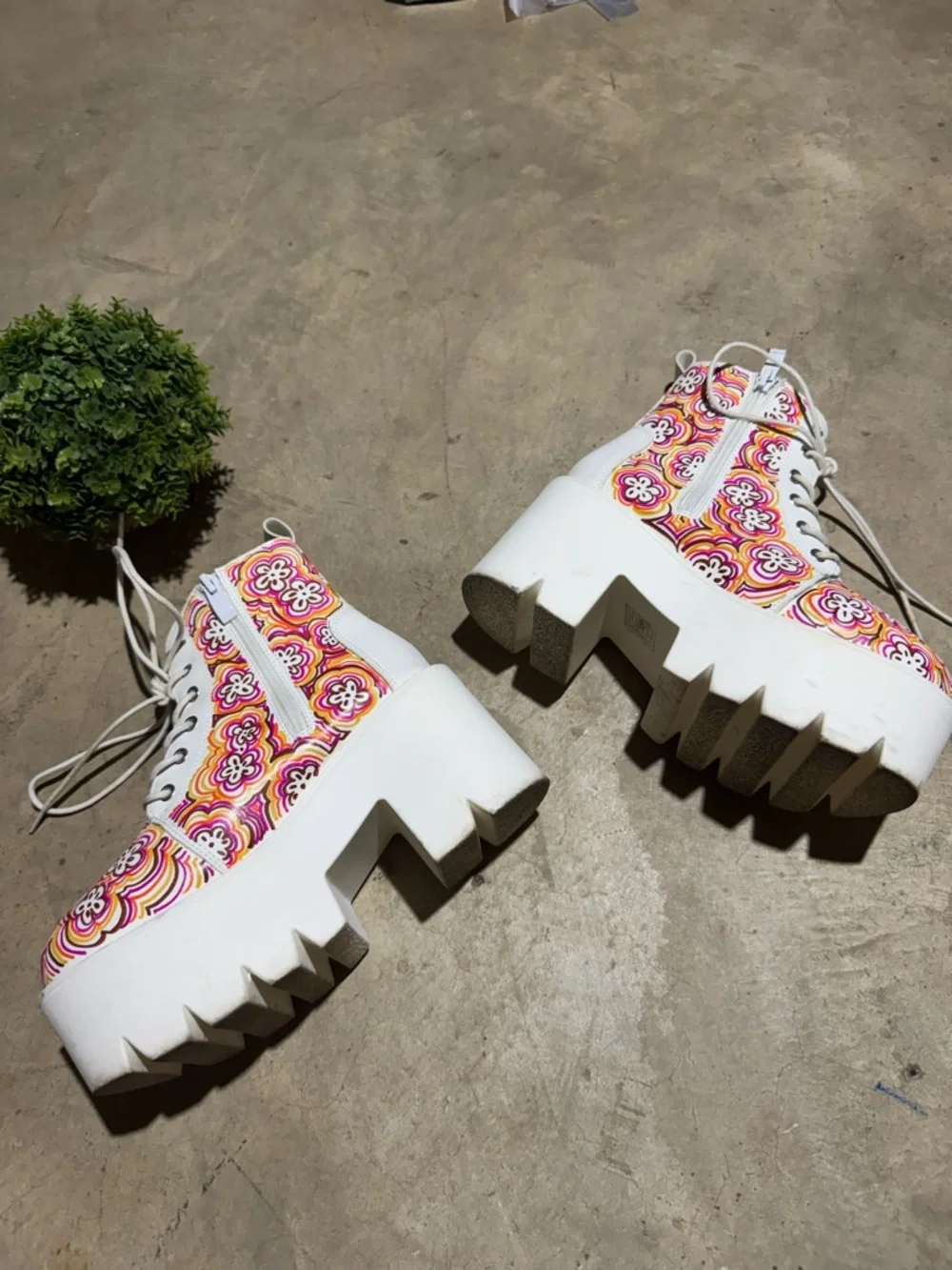 Handmade Chunky Groovy Hippie Platform Boots Women Size 6 Funky Chonky 70s White